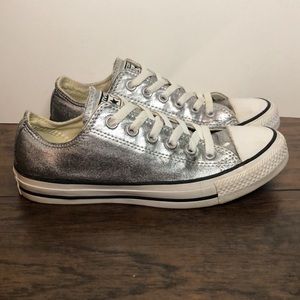 Metallic Silver low top Converse